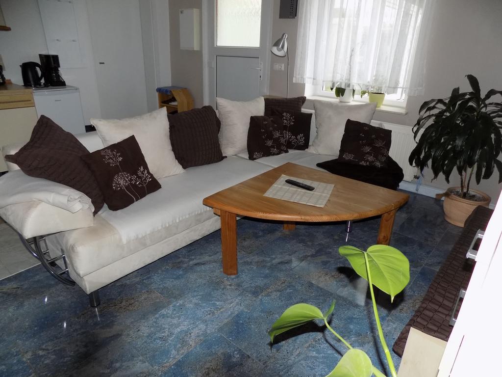 Ferienwohnung Zur Alten Schule 프리츠워크 외부 사진